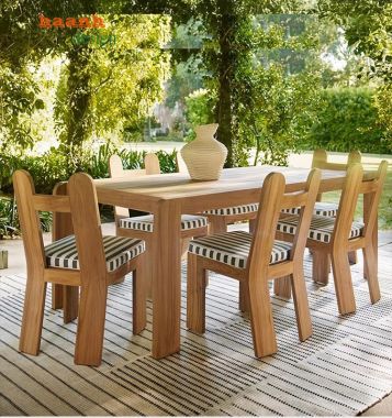 Thiết kế sáng tạo với bàn ghế gỗ teak cho ngoài trời-BGT 019