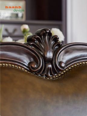 Sofa tân cổ điển màu nâu với tựa cong, tay cuộn - SFC 012