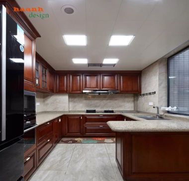 Mẫu tủ bếp gỗ tự nhiên hiện đại cho gia đình Việt-TBH 005