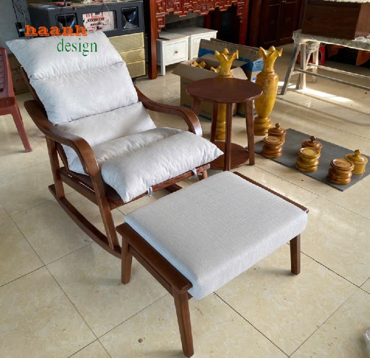 Ghế thư giãn đọc sách gỗ sồi sản phẩm dành cho gia đình 