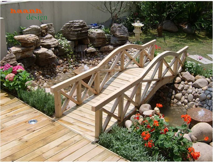 Cầu ngoài trời gỗ Teak tự nhiên trong khu nghỉ dưỡng cao cấp