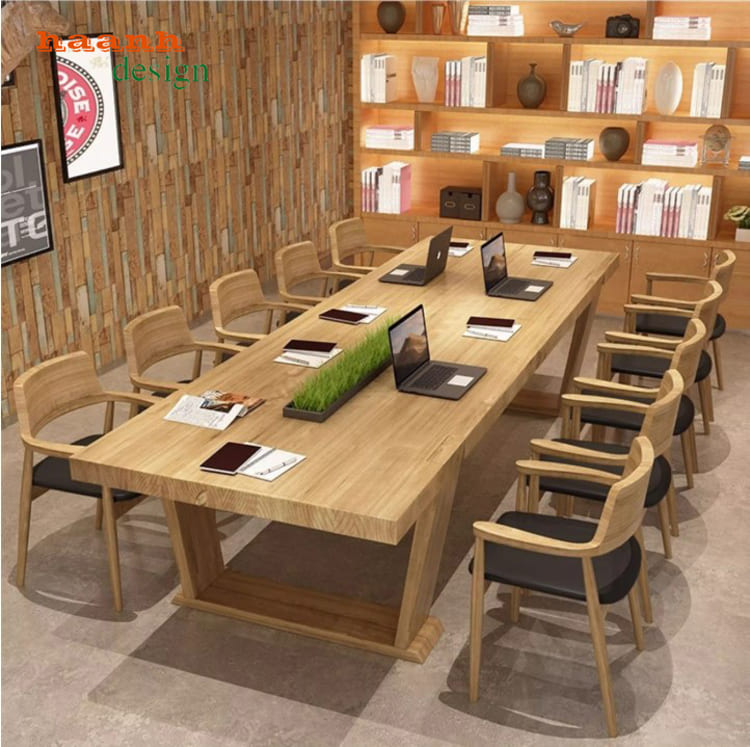 khong-gian-dat-ban-lam-viec-gia-dinh-go-soi