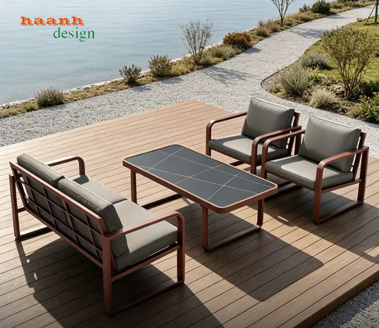 SST 010 - góc nhìn phía sau và bố cục bàn ghế Bộ sofa sắt ngoài trời nhìn từ phía sau ghế băng