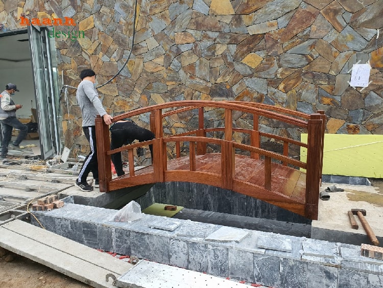 Cầu gỗ teak ngoài trời 